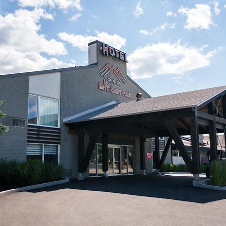 Hotel Baie Saint Paul Екстер'єр фото