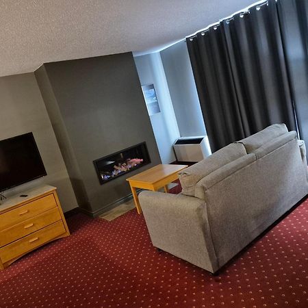 Hotel Baie Saint Paul Екстер'єр фото