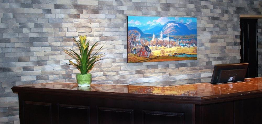 Hotel Baie Saint Paul Екстер'єр фото