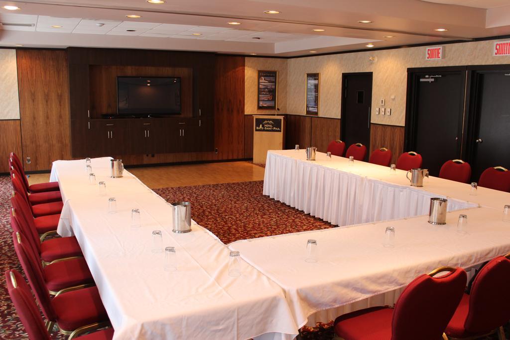 Hotel Baie Saint Paul Екстер'єр фото