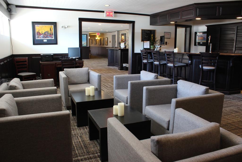 Hotel Baie Saint Paul Екстер'єр фото