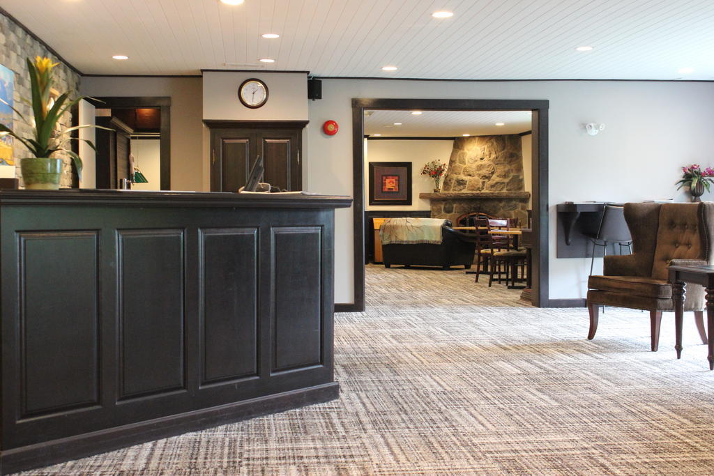 Hotel Baie Saint Paul Екстер'єр фото