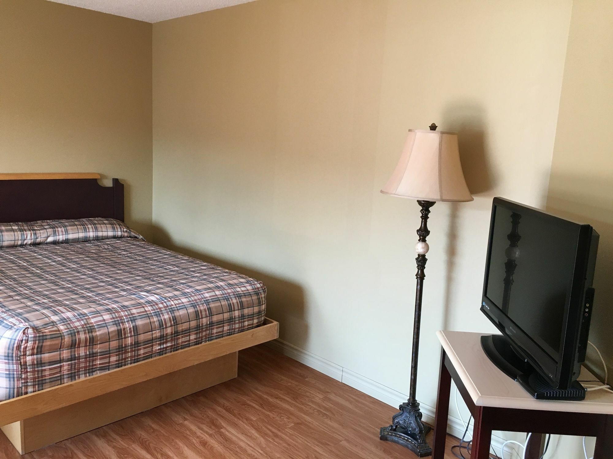 Hotel Baie Saint Paul Екстер'єр фото